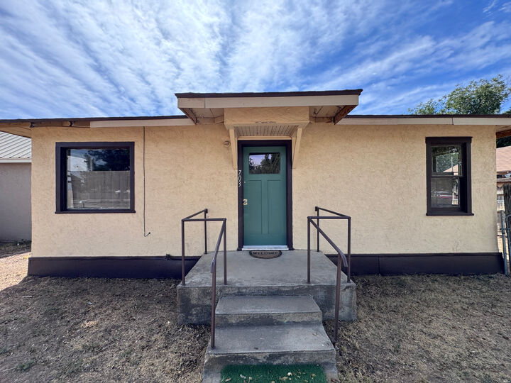 Property Photo:  703 W Washington Avenue W  NM 88210 
