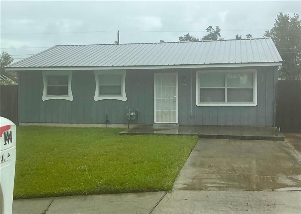 Property Photo:  144 Valentine Drive  LA 70094 