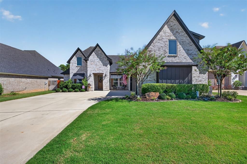 Property Photo: 63 Turtle Creek Drive LA 71006