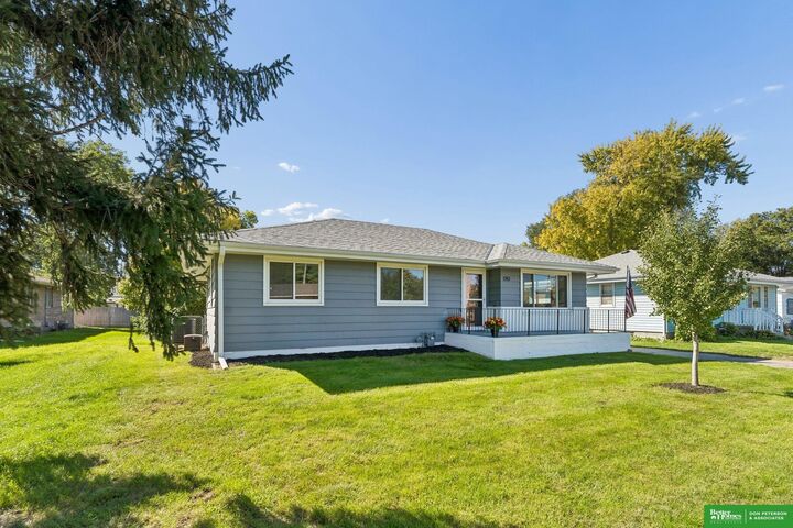 Property Photo:  1743 E 5th Street  NE 68025 