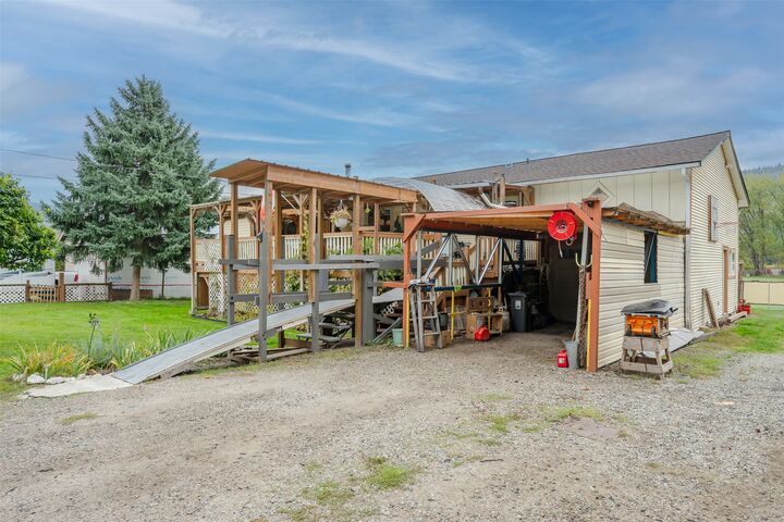 Property Photo:  5467 Sawmill Road  BC V0H 1T9 