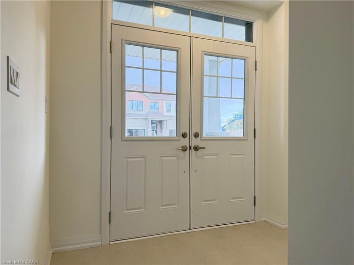 Property Photo:  12 Scotch Thistle Lane  ON N3W 0G1 