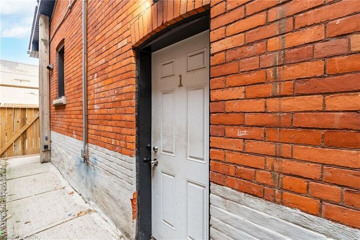 Property Photo:  526 King Street E  ON L8N 1E2 