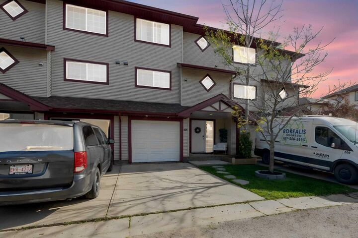 Property Photo:  220 Swanson Crescent 46  AB T9K 2W5 