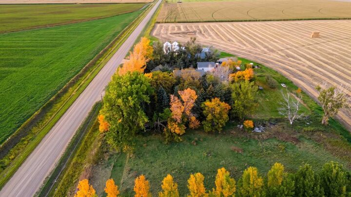 Property Photo: 93009 211 Range Road AB T1J 5P3