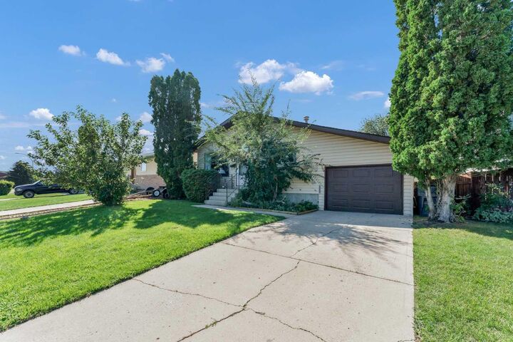 Property Photo:  339 Ross Glen Drive SE  AB T1B 1Y3 