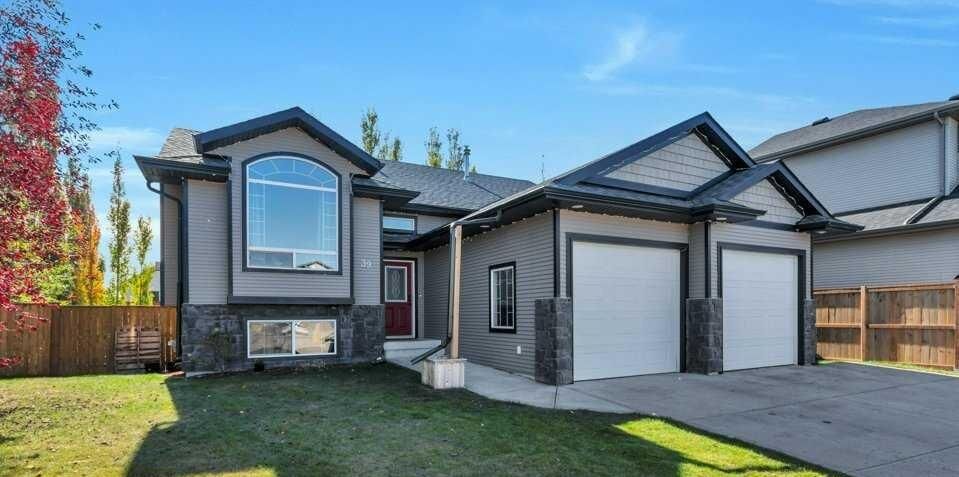 Property Photo:  39 Varty Close  AB T4R 0G1 