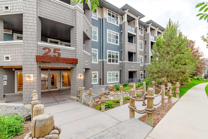 Property Photo:  25 Auburn Meadows Avenue SE 223  AB T3M 2L3 
