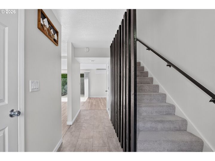 Property Photo: 3116 SE Chestnut St OR 97267