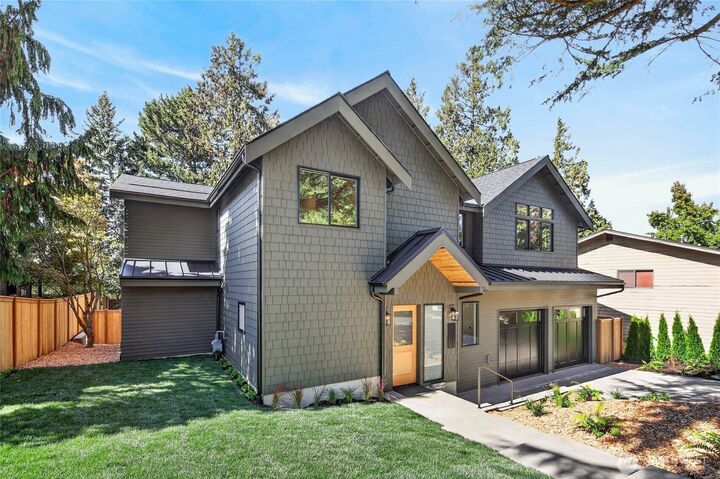 Property Photo: 5911 105th Avenue NE WA 98033
