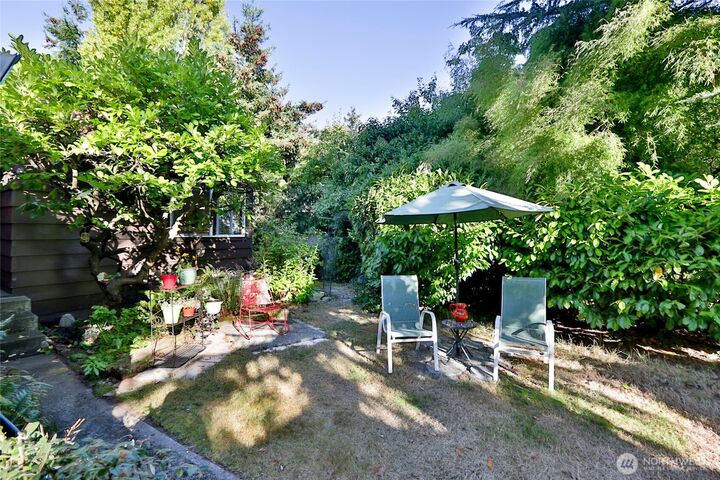 Property Photo:  505  Linder Street  WA 98250 