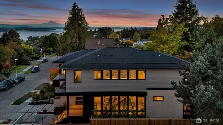 Property Photo: 6021 Princeton Avenue NE WA 98115