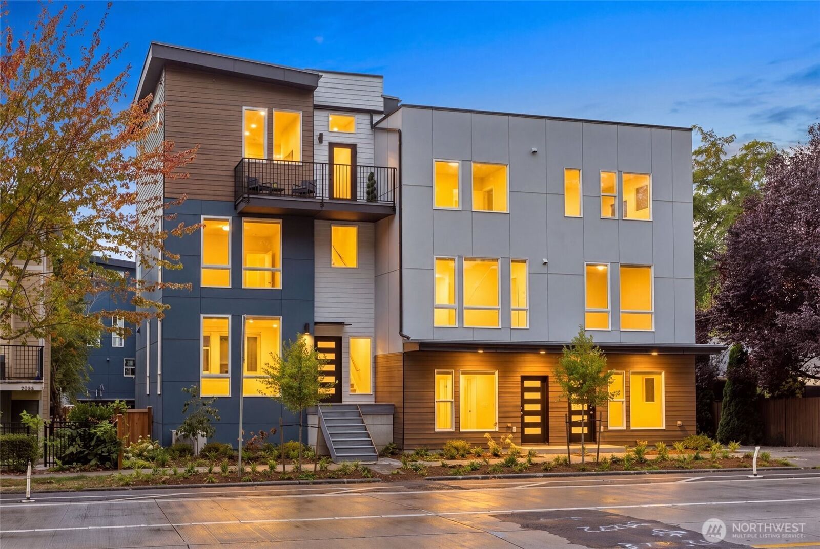 Property Photo: 7039 Delridge Way SW WA 98106