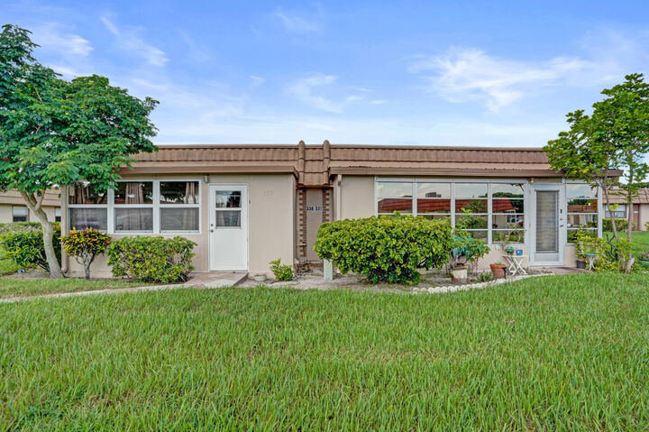 Property Photo:  338 Seville O  FL 33446 