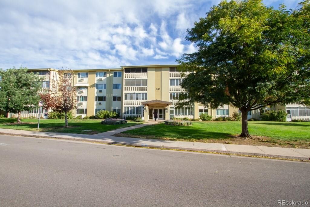 Property Photo:  660 S Alton Way 4A  CO 80247 