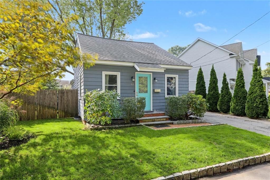 Property Photo:  40 Boyce Avenue  RI 02806 