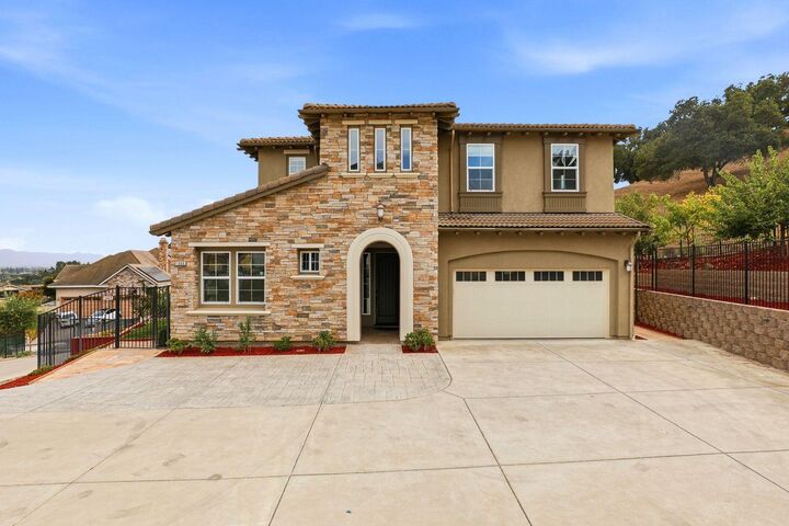 Property Photo:  1960 Lavender Way  CA 95020 
