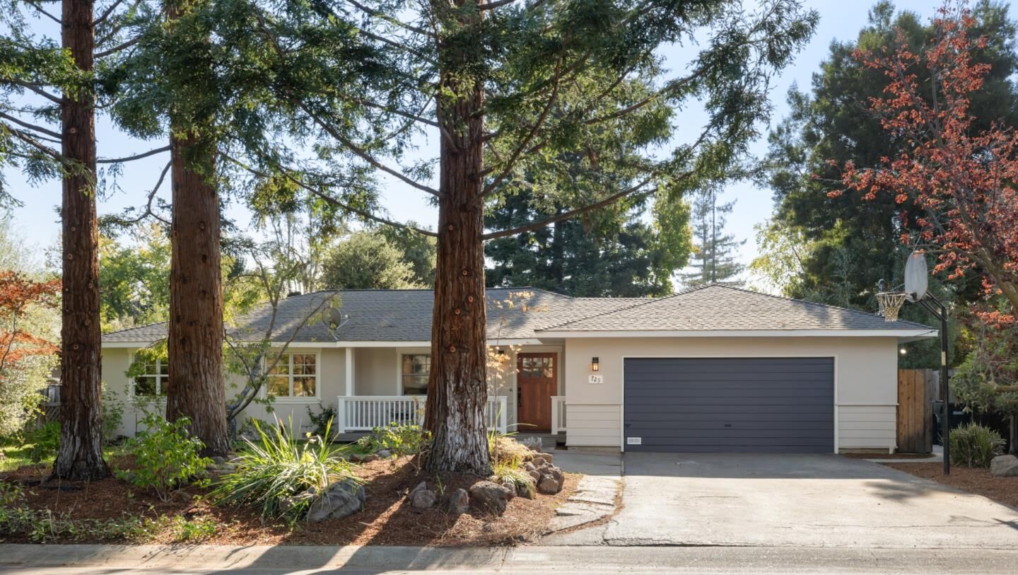 Property Photo: 725 Panchita Way CA 94022