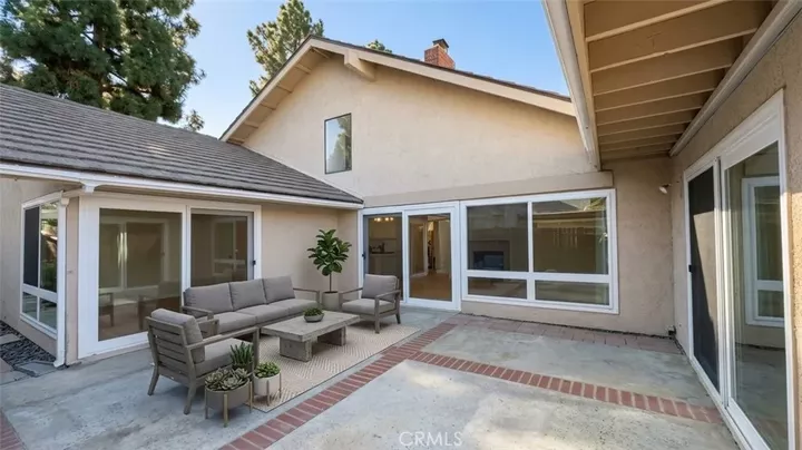 Property Photo:  18612 Paseo Pizarro  CA 92603 