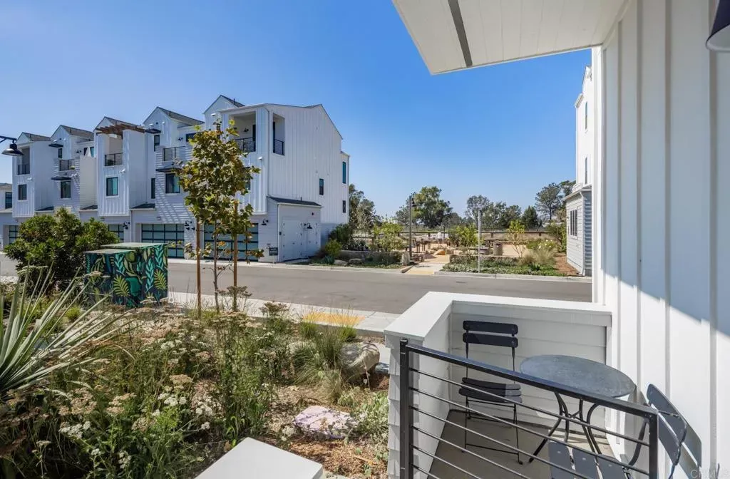 Property Photo:  1502 Livorno Place 104  CA 92024 