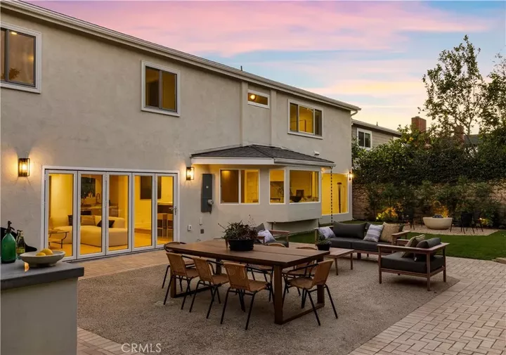 Property Photo:  1806 Hummingbird Drive  CA 92626 