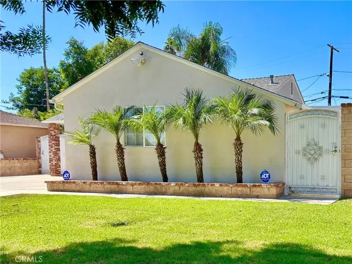 Property Photo:  8101 Jellico Avenue  CA 91325 