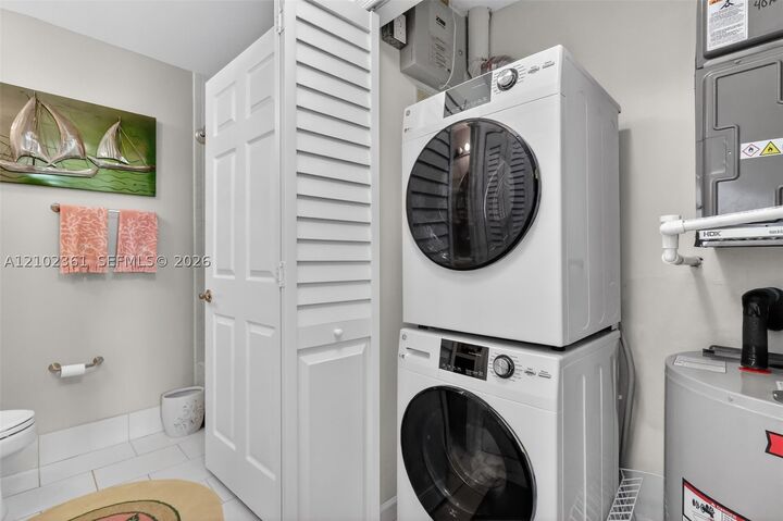 Property Photo: 8033 Aberdeen Dr 102 FL 33472