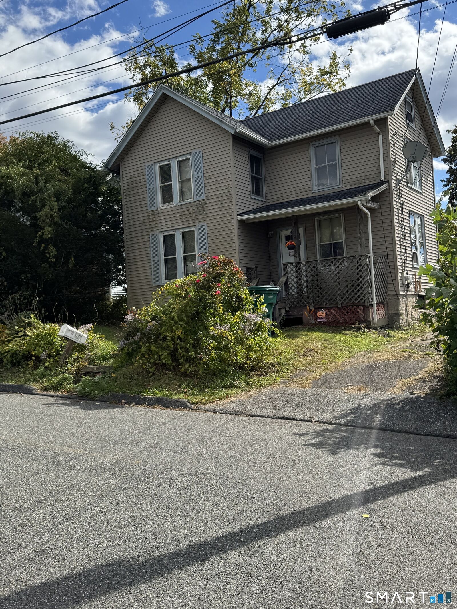 Property Photo:  26 Grand Street  CT 06483 