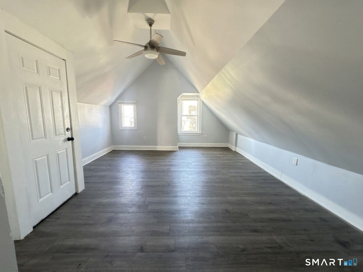Property Photo: 378 Maple Street 3 CT 06608