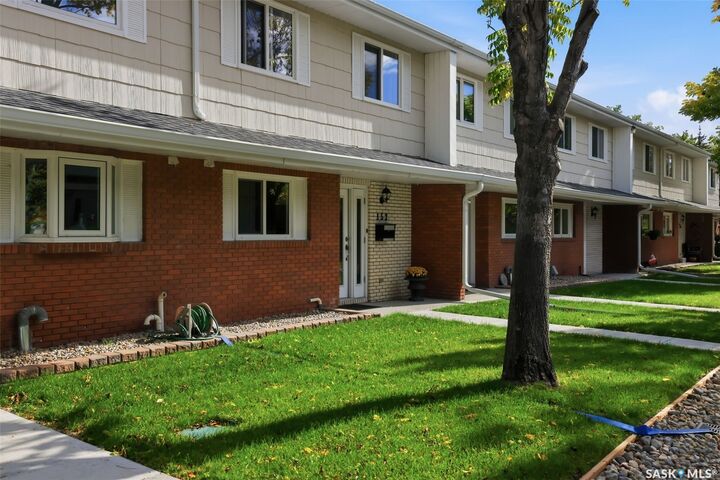 Property Photo:  152 Plainsview Drive  SK S4S 6L2 