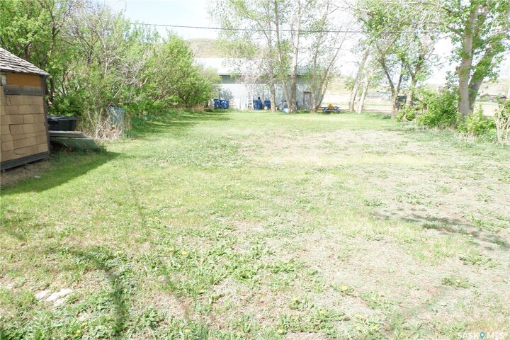 Property Photo:  11 B Avenue  SK S0H 4K0 