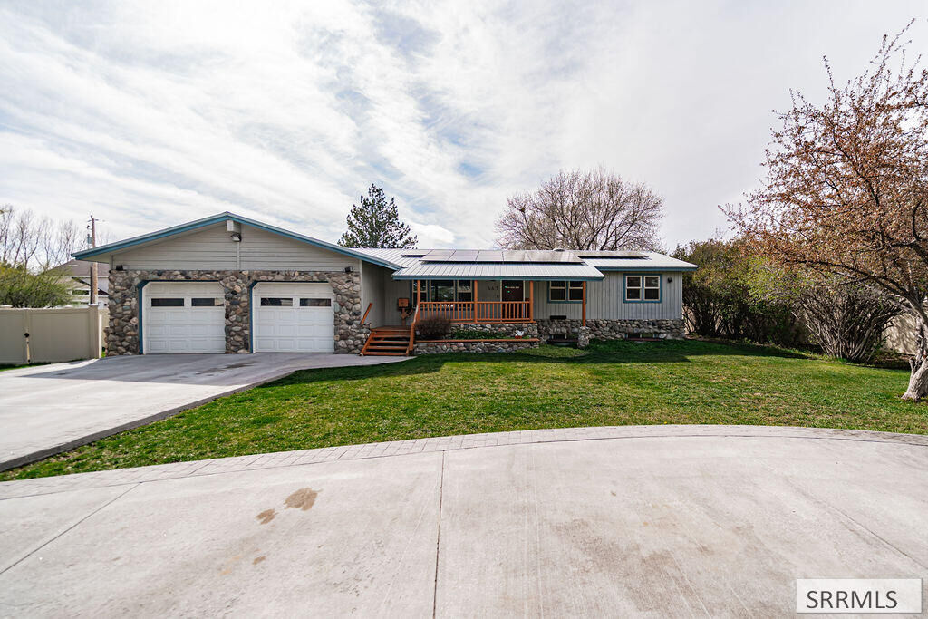Property Photo:  467 N 3rd W  ID 83442 