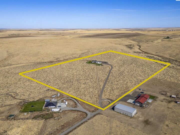 Property Photo:  842 Stastney Road  WA 99330 