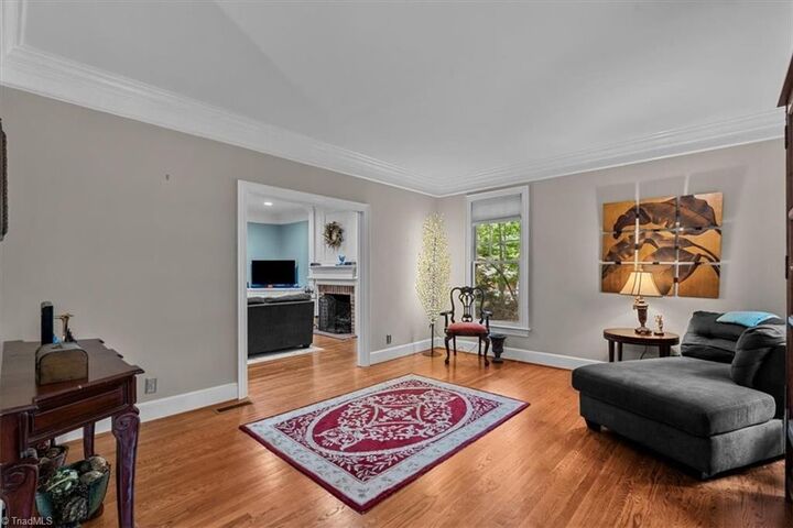 Property Photo: 1035 Viewmont Drive NC 27205