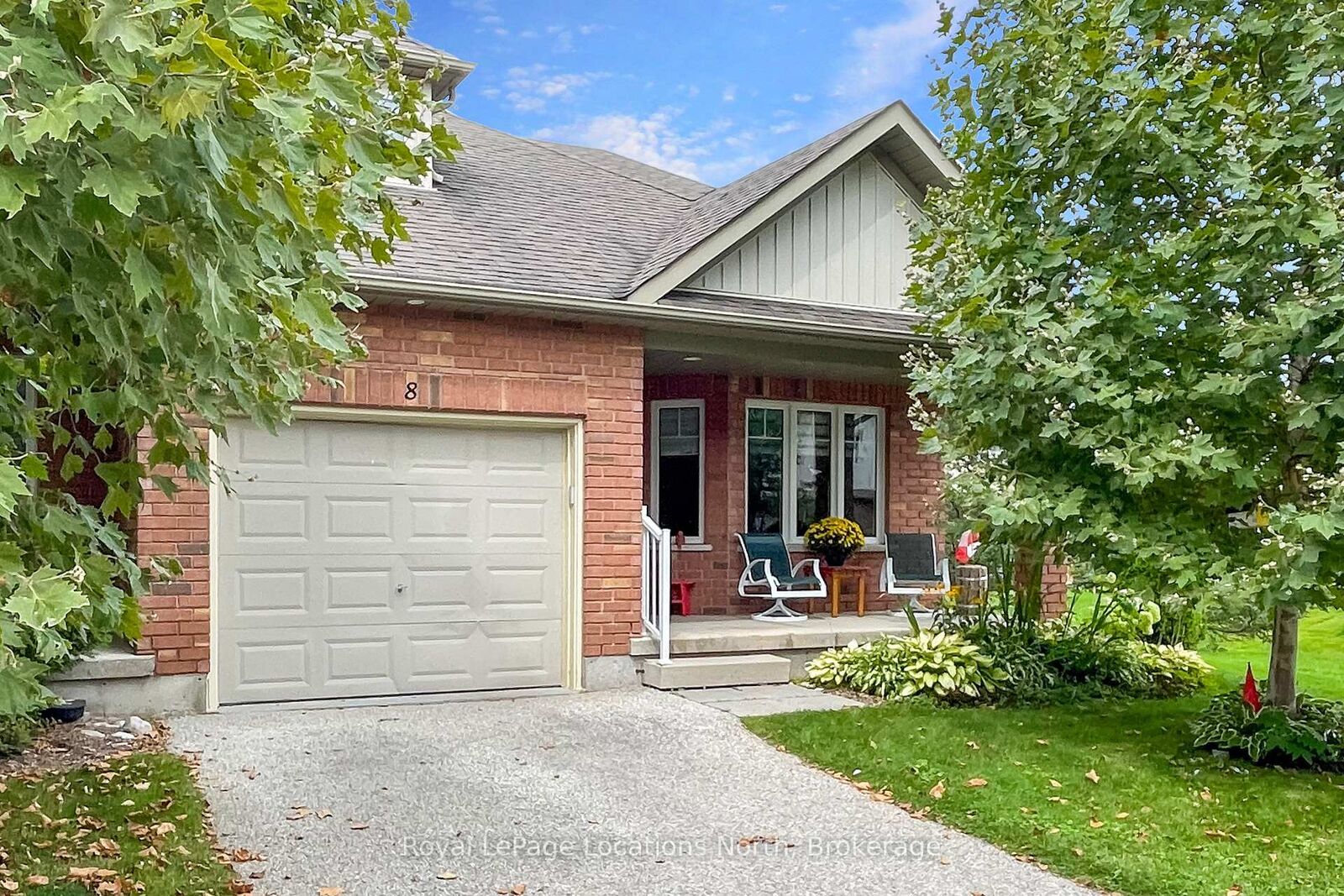 Property Photo: 8 Russett Drive ON N4L 0A5