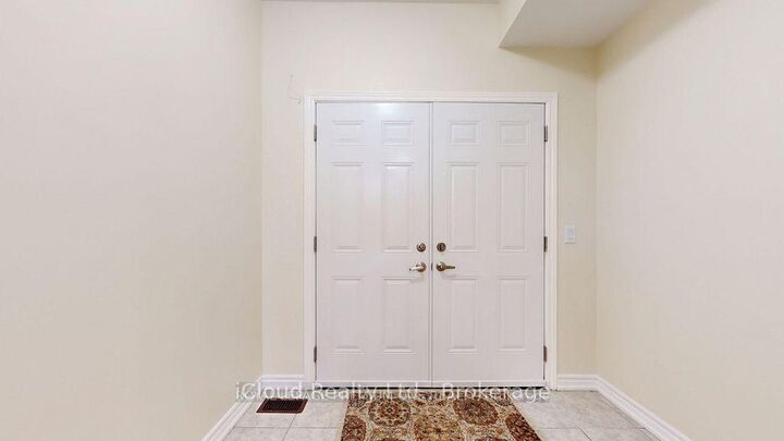 Property Photo:  344 Ridley Crescent  ON N0C 1B0 