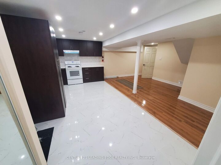 Property Photo: 504 Lightfoot Place Lower ON L1V 5Z5