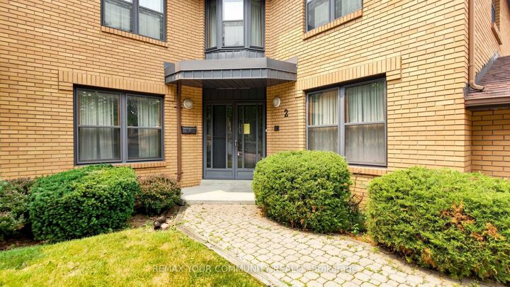 Property Photo:  2 Trimontium Crescent  ON M4C 5N7 