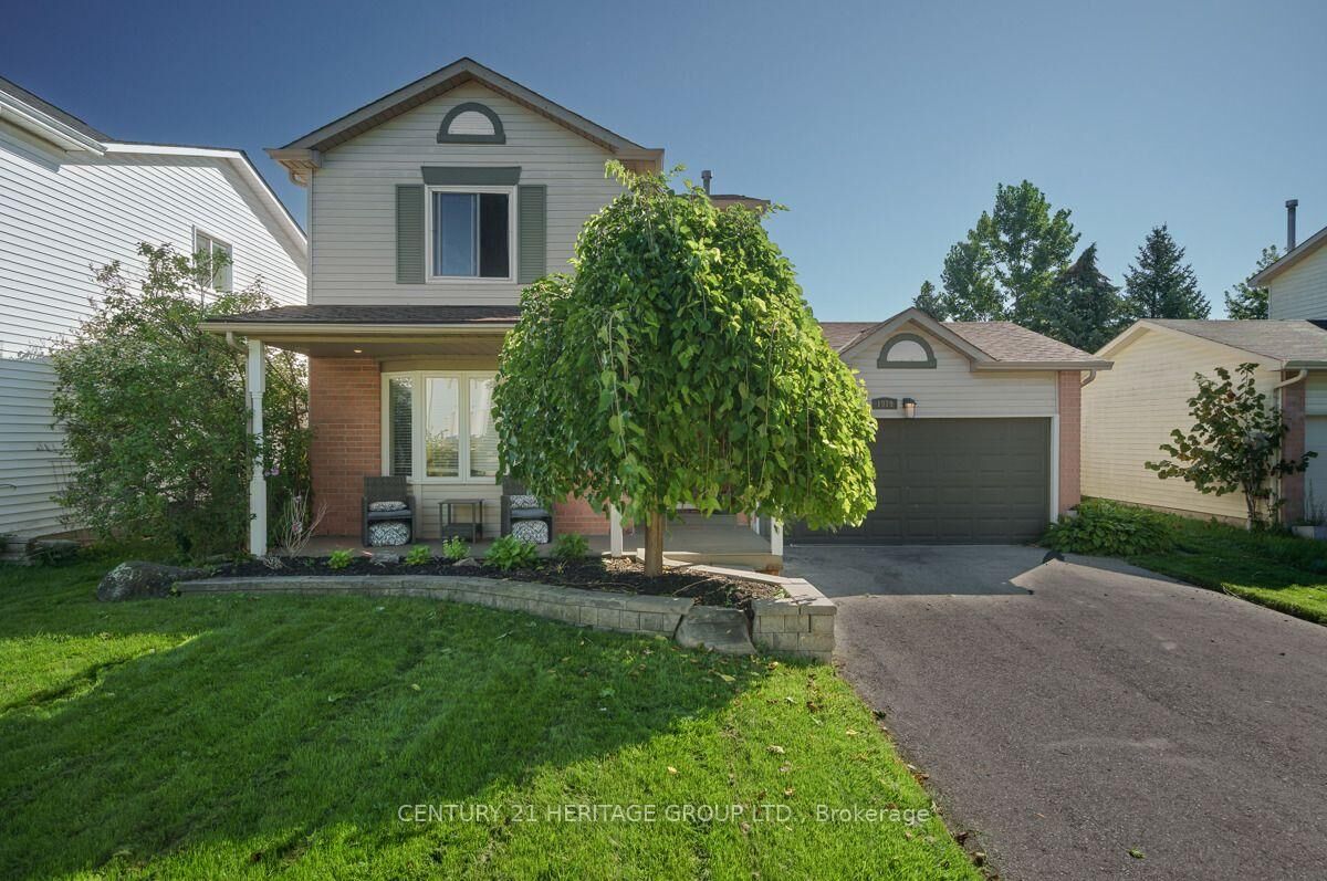 Property Photo:  1919 Applewood Avenue  ON L9S 1W2 