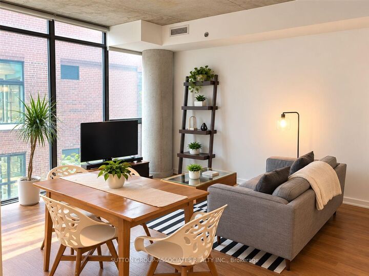 Property Photo:  15 Beverley Street 606  ON M5T 1X8 