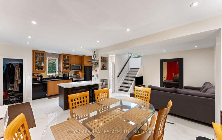 Property Photo:  50 South Kingsway N/A  ON M6S 3T3 