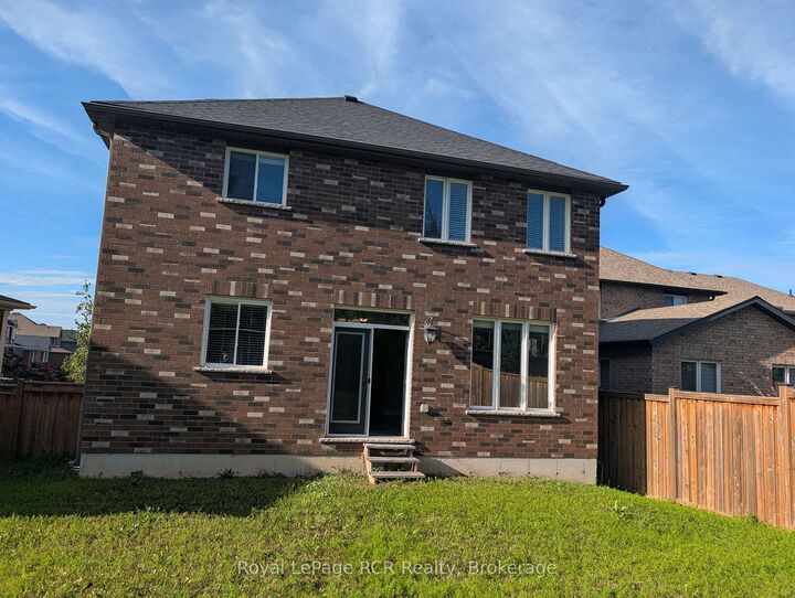 Property Photo:  89 Lockerbie Crescent  ON L9Y 0H8 