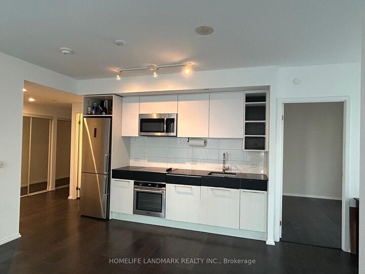 Property Photo:  68 Shuter Street 2210  ON M5B 1B4 