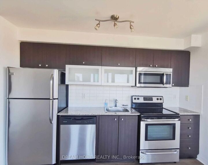 Property Photo:  