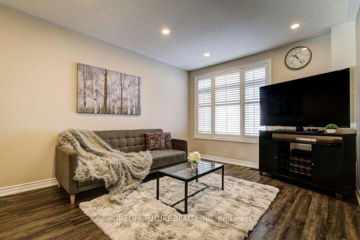 Property Photo:  26 Streathern Way  ON L1C 0S4 