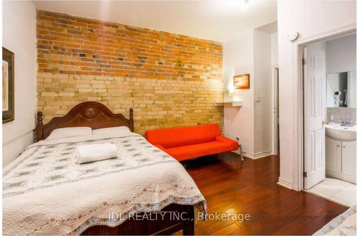 Property Photo:  3 Pembroke St Street Master Bedroom  2nd Floor  ON M5A 2N6 