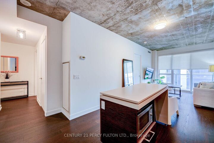 Property Photo:  1030 King Street W 544  ON M6K 0B4 