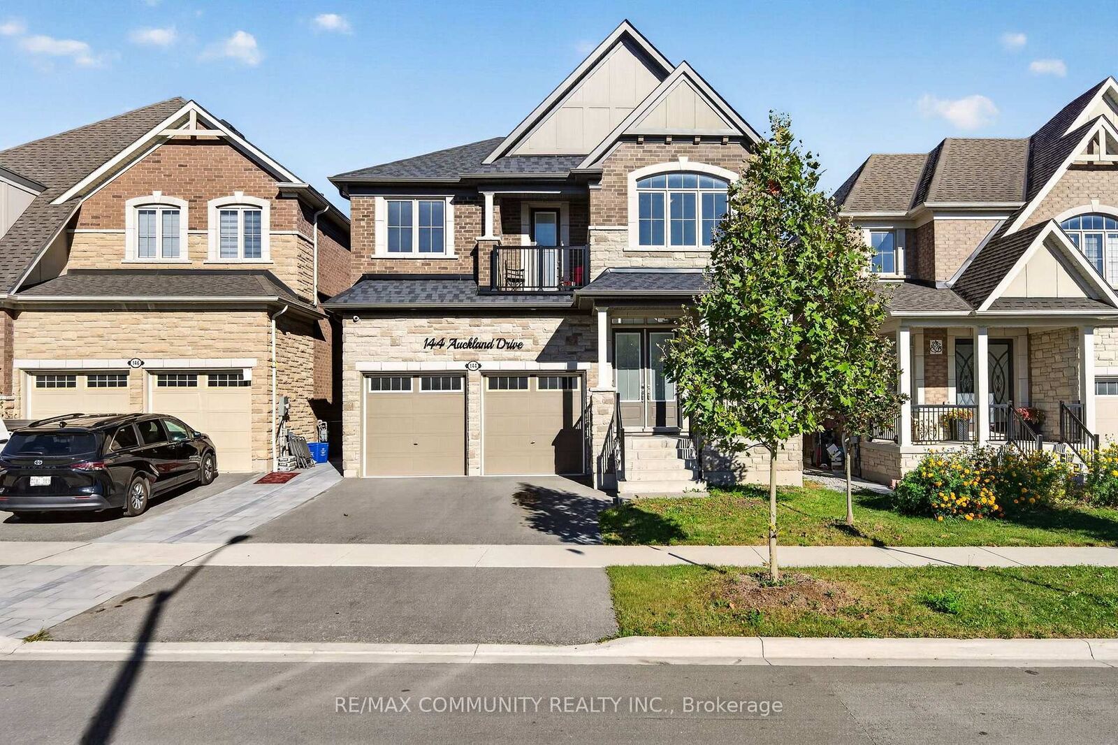 Property Photo:  144 Auckland Drive  ON L1P 0J2 