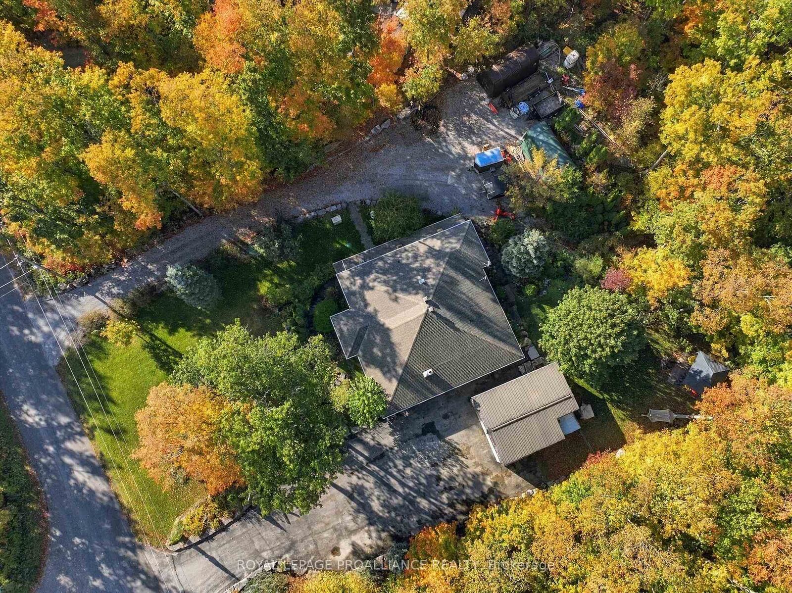 Property Photo:  139 Lakeland Avenue S  ON K0L 1J0 