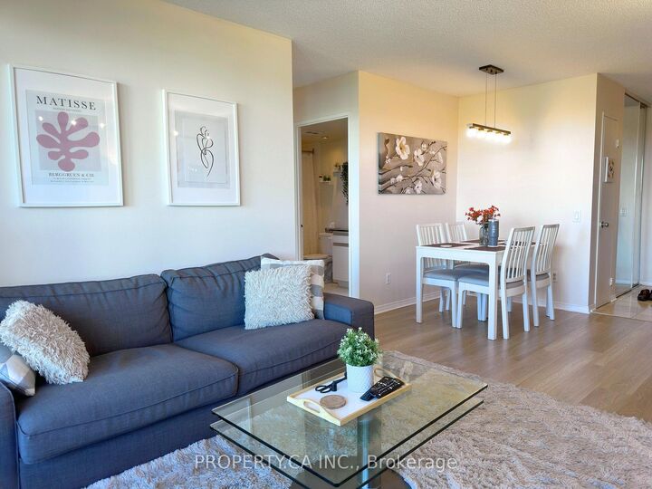 Property Photo:  91 Townsgate Drive 701  ON L4J 8E8 